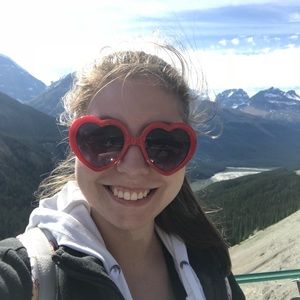 Meet your Posher, Emily